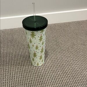 Manna 24 oz Chilly Tumbler- Christmas Trees